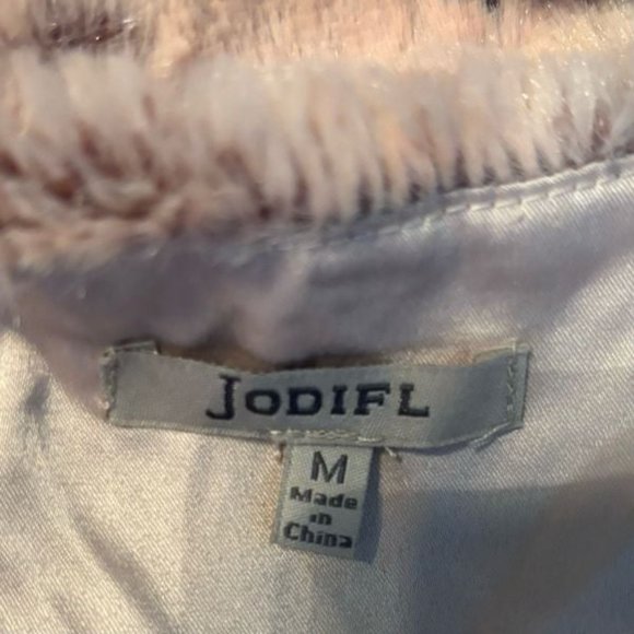 Jodifl Cream /Brown Faux Fur Vest - Picture 5 of 7